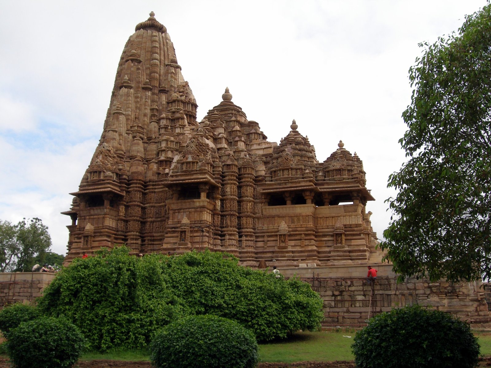 Khajuraho: Kandariya Mahadeo tempel (westelijke tempelgroep)